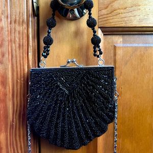 Beaded Clam Shell Clutch